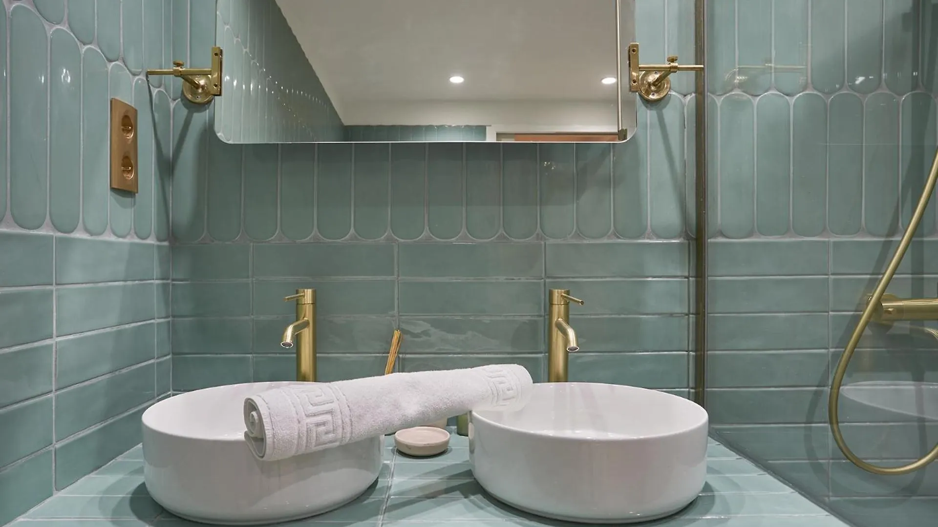 Apartment Center Of Paris By Studio Prestige